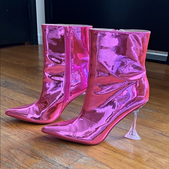 Metallic Hot Pink Heeled Boots w Pointy Toes - Picture 2 of 7